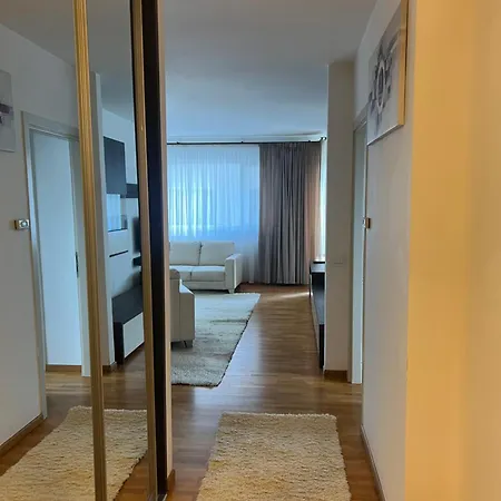 Apartment Debussy *